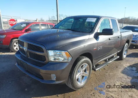 2018 Ram 1500 Express 4X4 6'4 Box z USA, uszkodzony, nr VIN 1C6RR7FT0JS187017
